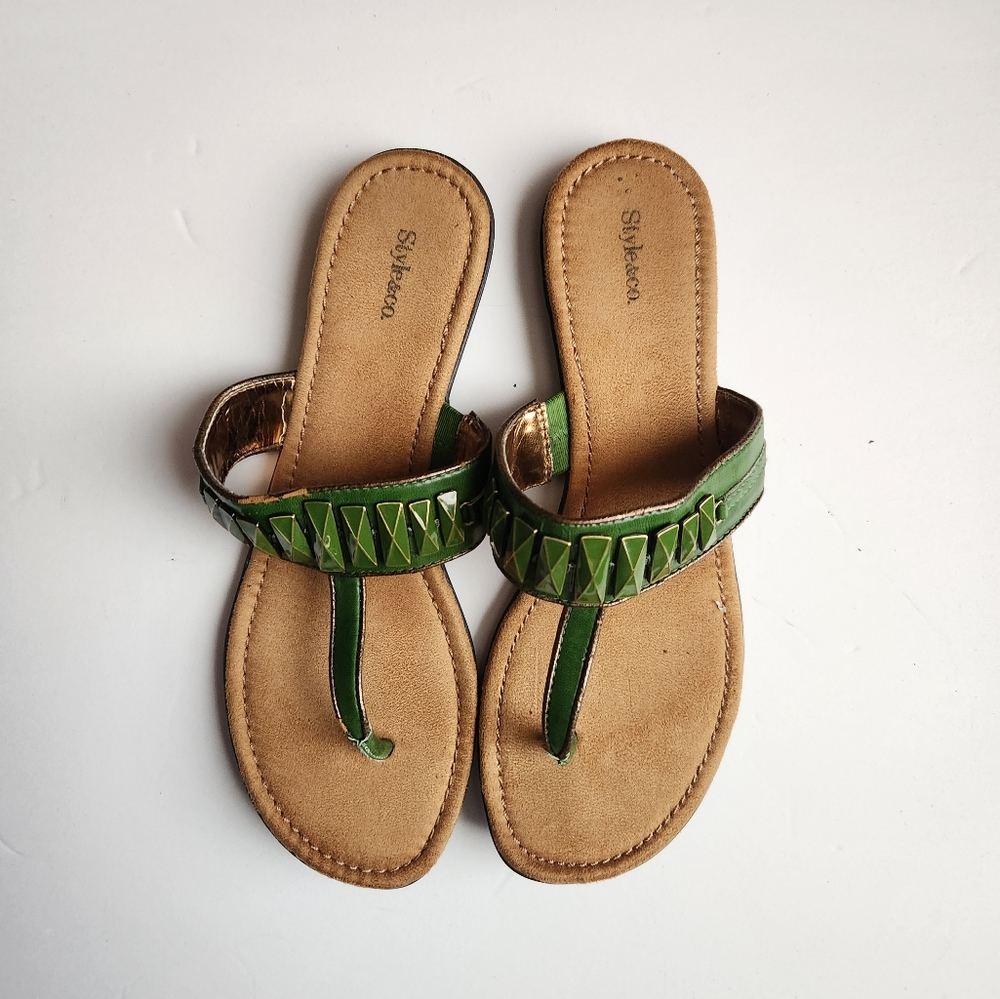 Green Sandals Womens Size 7 Medium